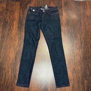 Dereon WoMen's Deep Indigo Skinny Jeans 9/10 EUC